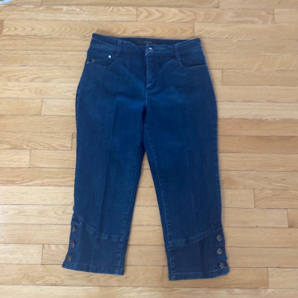 🔴 2 for $25 Simon Chang crop jeans size 4